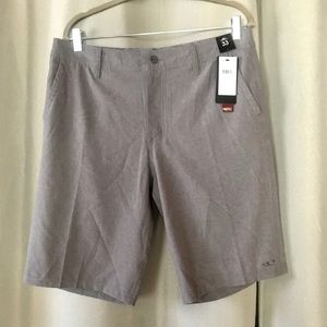 Men’s O’Neill grey hybrid shorts. NWT